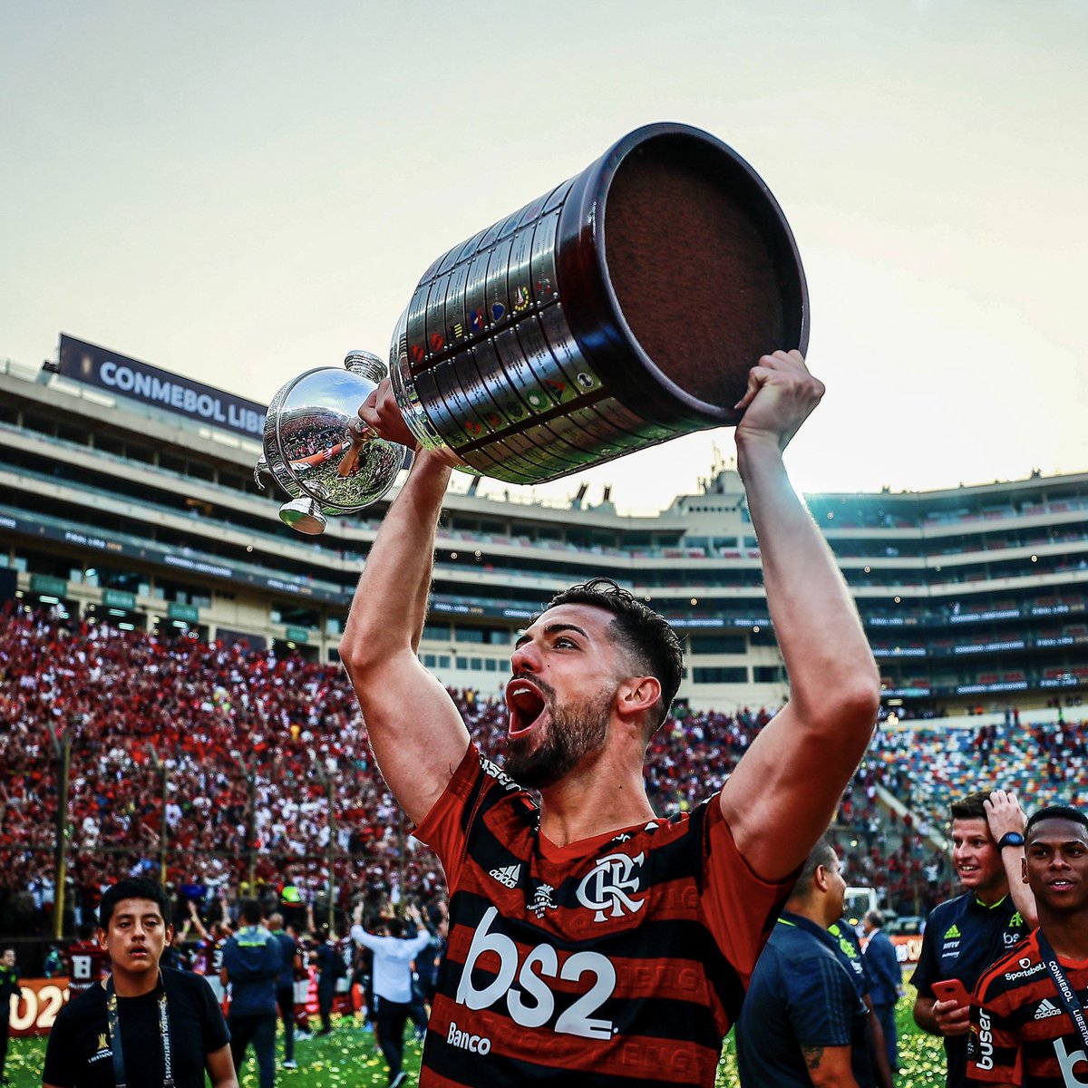 PabloMV5's tweet photo. 23.11.2019 ❤️🖤🏆 

Dia INESQUECÍVEL que ficará eternamente em meu coração. 

Día INOLVIDABLE que estará siempre en mi corazón. 

UNFORGETTABLE day that will forever remain in my heart.

@Flamengo @Libertadores @LibertadoresBR https://t.co/GIYYkY8avU