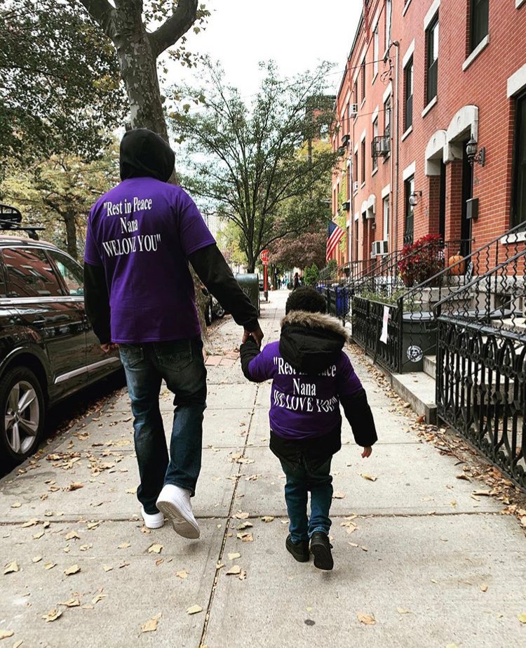 AlzheimerNJ's tweet photo. #MondayMotivation: Seeing that this year's Virtual #WalkToFightALZ continues to be a #FamilyAffair. The #memory of our loved ones lives on, and we're determined to #FightALZ in their honor: https://t.co/3M0tWGuRmr 💜 

#Hoboken #JerseyCity #HudsonCounty #Alzheimers #NewJersey https://t.co/apVHeGN1Kw