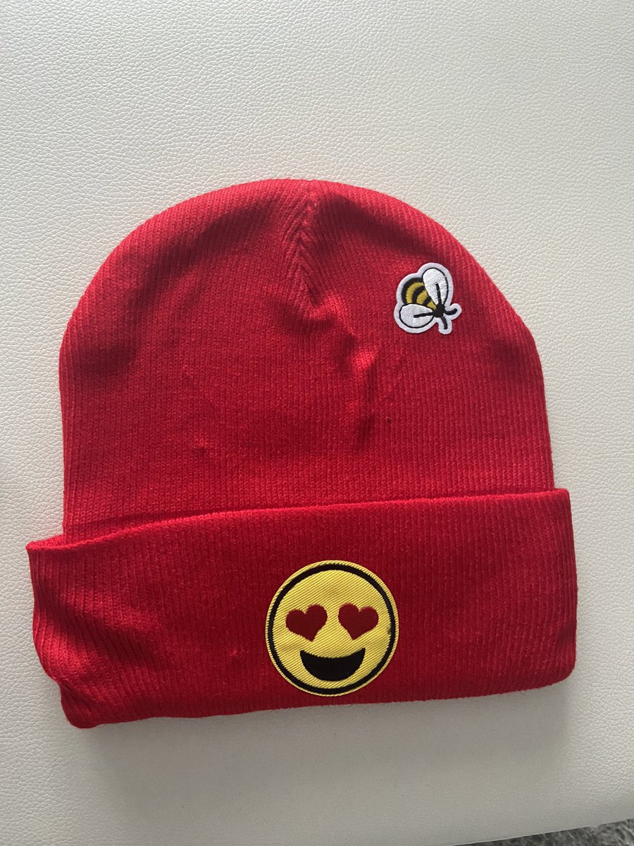 ShopUniFi's tweet photo. To everyone who ORDERED BEANIES YOUR ORDER IS GOING OUT TOMORROW ✨❤️❤️✨ Knitting and Patch's are complete ❤️❤️❤️❤️💕 https://t.co/SktG0uO4zt https://t.co/E6VeBOqfXj