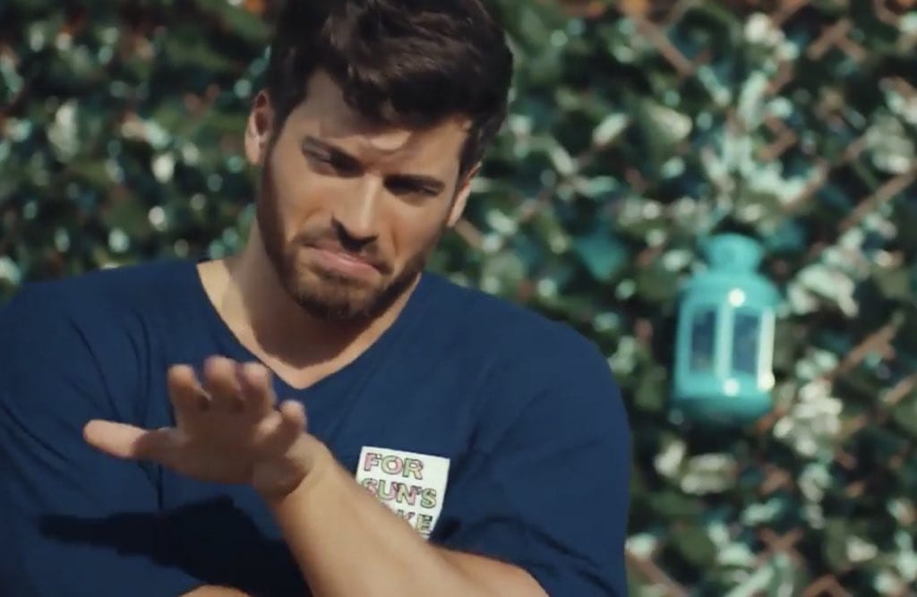 Si, Nasli.È proprio lui il megalomane Ferit. #BitterSweet •  #Dolunay •  #Nodangerinsoulcomments