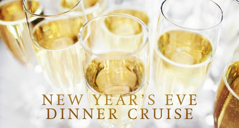 ChasOnTheWater's tweet photo. The #SpiritLineCruises New Year’s Eve cruise provides you with the unique opportunity to #celebrate in style as you enjoy incredible food, Motown music, all while taking in the sweeping views of the #Charleston skyline. Book now at https://t.co/VMOFB9GS1d or call 843-722-2628 https://t.co/fGhCC8kGe8