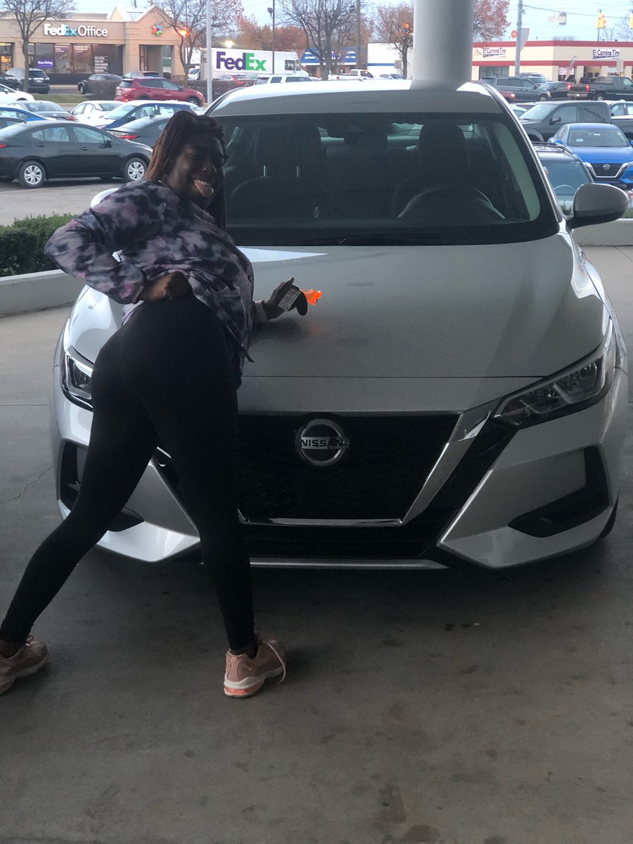 Forgot to show y’all ya girl got a 2020 Nissian ❤️👏🏾