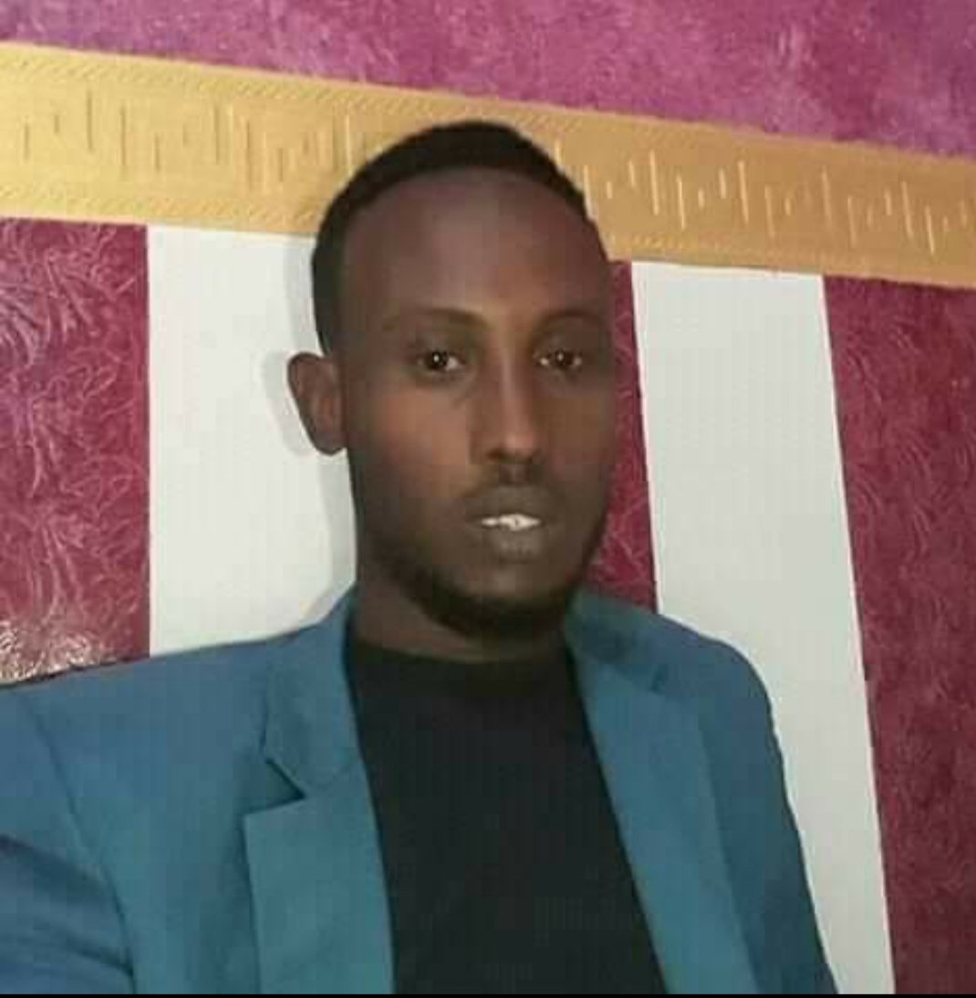 MukhtarMGuled's tweet photo. !! Inaa lilaah wa inaa ileyhi raajicuun !!
Rabbi naxariistii janno haka waraabiyo walaalkey #Cabdirashiid_Cali_Guuleed iyo intii kale ku shahiiday qaraxii miinada ahaa ee lagula eegtay #LEEGO iyagoo u adeegayo qaranka Soomaaliyeed, inta dhaawacana alle ha bogsiiyo. https://t.co/QBpmC2JxoB