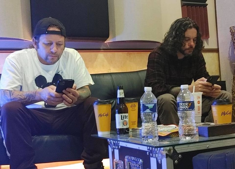 anygivensinband's tweet photo. Studios 2020
Cellphones, caffeine, alcohol and nicotine
#AnyGivenSin #Studio #2020 #AllTheEssentials #WeGotThis https://t.co/Vhr6ousRjn