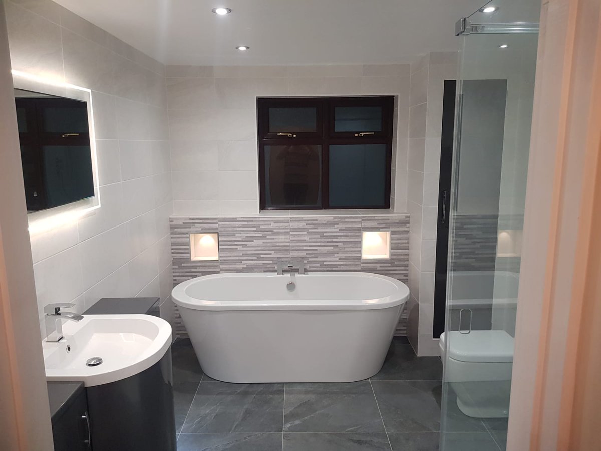 NichollsLtd's tweet photo. Some pictures of our most recent bathroom works courtesy of a happy customer who sent us the before and after shots https://t.co/OCCIL1bUNH