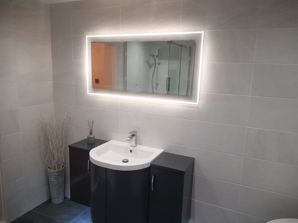 NichollsLtd's tweet photo. Some pictures of our most recent bathroom works courtesy of a happy customer who sent us the before and after shots https://t.co/OCCIL1bUNH