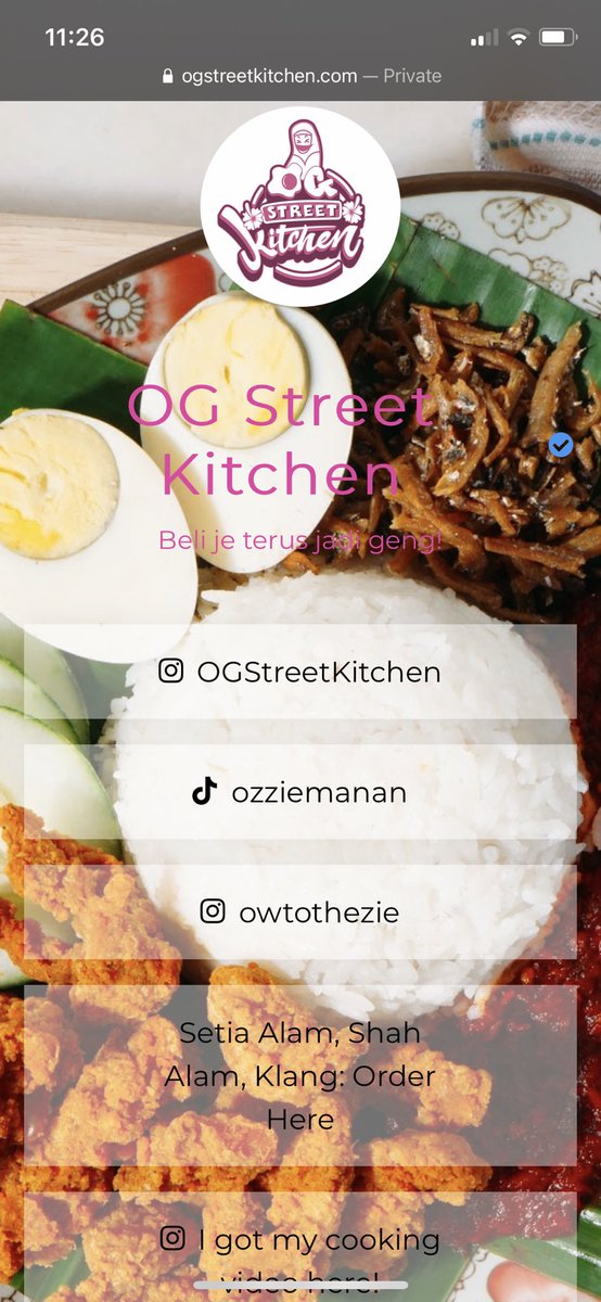 OwToTheZie's tweet image. Bila ada promo mcmni aku terus grab peluang ni. Murah sangat untuk setahun ni. Aku cuma bayar RM125 je weh. Tapi sebab aku masih lagi diperingkat awal utk beljar buat benda ni so nmpk kelam kabut sikit la. Nnt aku dah terel sure gempak punya website aku! Hehhehehe #SPFLYS