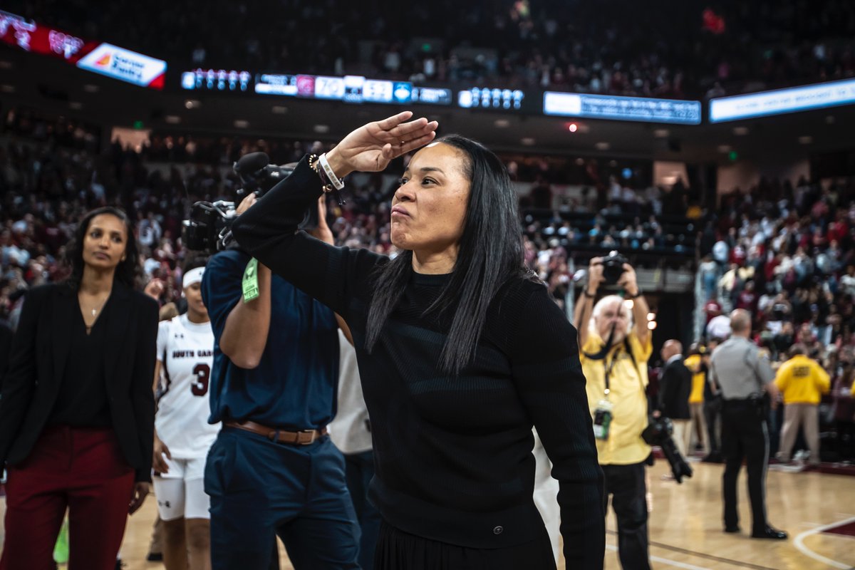 GamecocksOnline's tweet photo. Hoopz is back this week in the 803 😎🤙 https://t.co/S8swGhp6ES