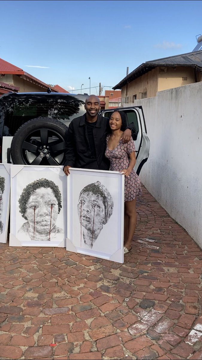 buqaqawulii's tweet photo. So Riky came to pick up art today and it ended up being quite the occasion 🤍 This was cute https://t.co/Gp7UNRBrBo