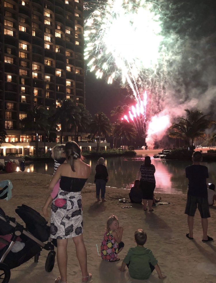 Blanchette_JM's tweet photo. Souvenir de l’ancien monde un 23 novembre  #Hawaii #love https://t.co/QlKjr1s9XZ
