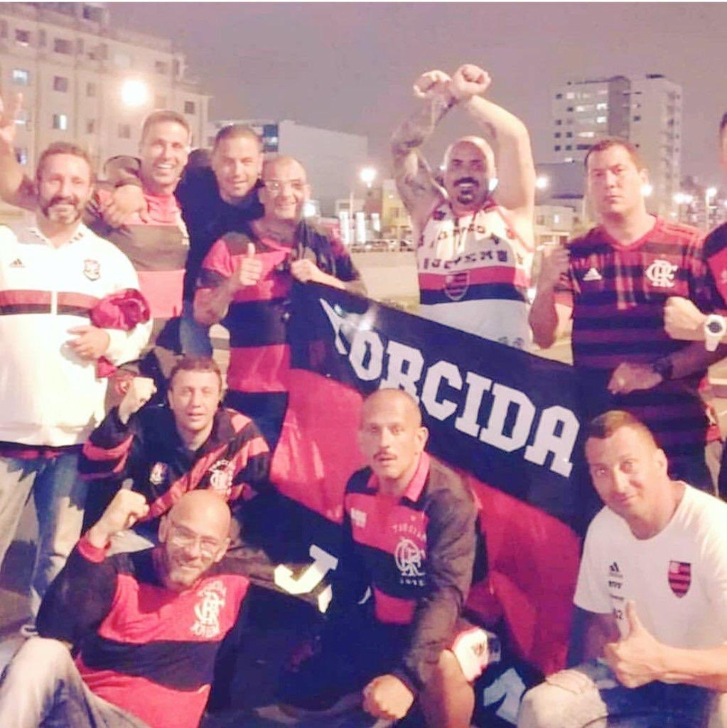 gargamelraphael's tweet photo. 🎶 Nós somos da Jovem nosso lema e vibração.....Estamos sempre prontos pra cumprir qualquer missão 🎶
Missão cumprida __x__
Pós jogo ✌🏻
Torcida Jovem do Flamengo
Jogamos Juntos Pela Copa 🔴⚫️ #Libertadores19 #FlaXRiver @MarcioVakinha https://t.co/FLOJEvvmdc