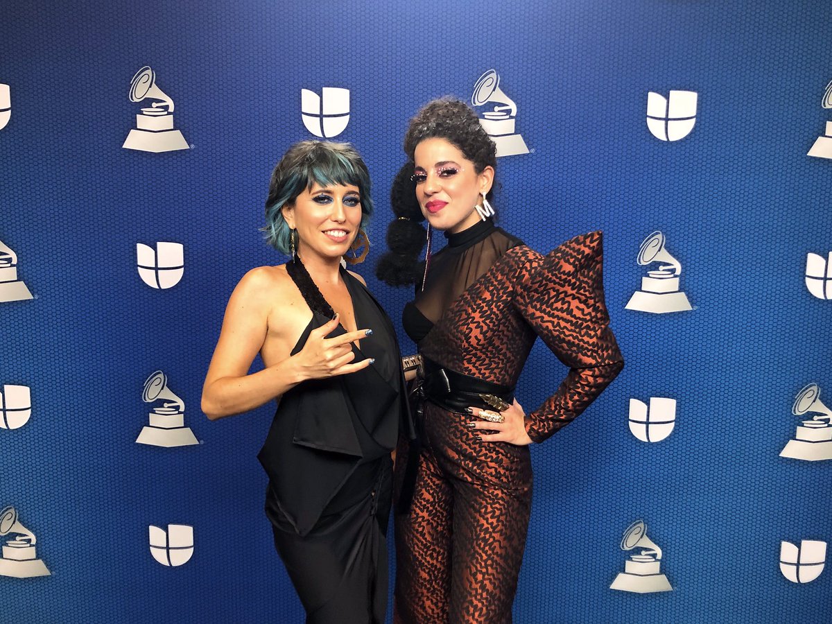 MusaraniaMusic's tweet photo. Una explosión mágica con la dura #SofiaMaldonado en los @LatinGRAMMYs!!! The universe conspires. One life.
.
Couture by #ChristianBernard
H&amp;M by #LuigiChamorro 
#SofiaMaldonado couture by @DavidAntonioPR 
#latingrammys #musaraniamusic #despojo https://t.co/38unsNpL7I
