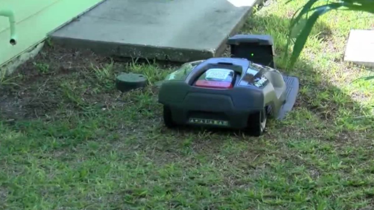 Mowbot_1's tweet photo. Big congrats to @MowbotPinellas on the great news coverage! 'Local couple brings quiet, environmentally-friendly and hands-free mower to Tampa Bay' https://t.co/zQI5jqGTDy⠀
#Mowbot #ecofriendly #lawncare #robotics #TeamMowbot #Husqvarna #lawnmowing #CleanGreenQuiet #franchise https://t.co/RJVT5b4OQL