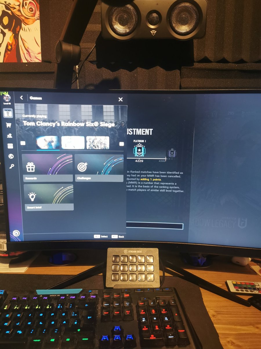 PacherR6's tweet photo. I don' t know whats worse.
The shitty new overlay from @UbisoftSupport #UplayConnect, that froze for 5mins
Or the 1mmr Rollback https://t.co/tdHZuxmUm5