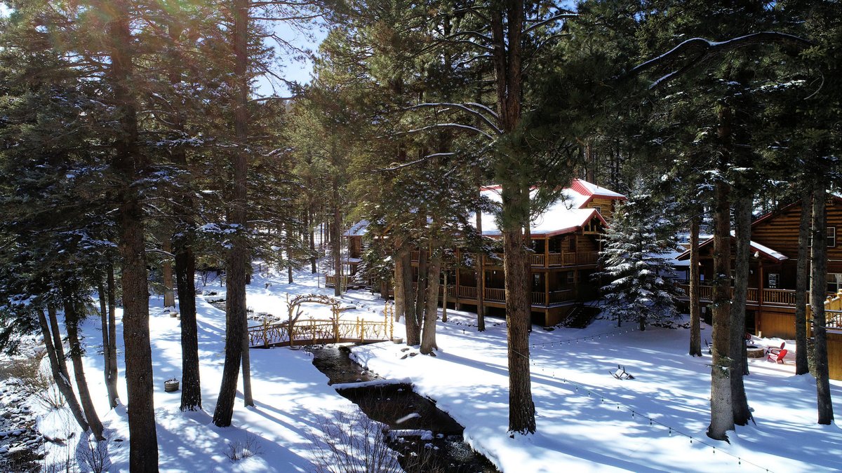GreerRedSetter's tweet photo. "Winter is a season of recovery and preparation."
--Paul Theroux

Come recover and prepare with the soundtrack of the Little Colorado bubbling in the background.

https://t.co/3pM4A9JGCB https://t.co/MLkQTrOtrn