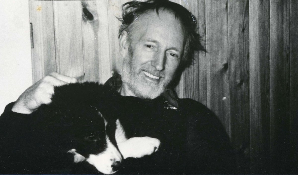 We are so sad to learn of the passing of Hamish MacInnes of Glencoe, at midnight last night. May his spirit always watch over the lost climbers of the Glen.