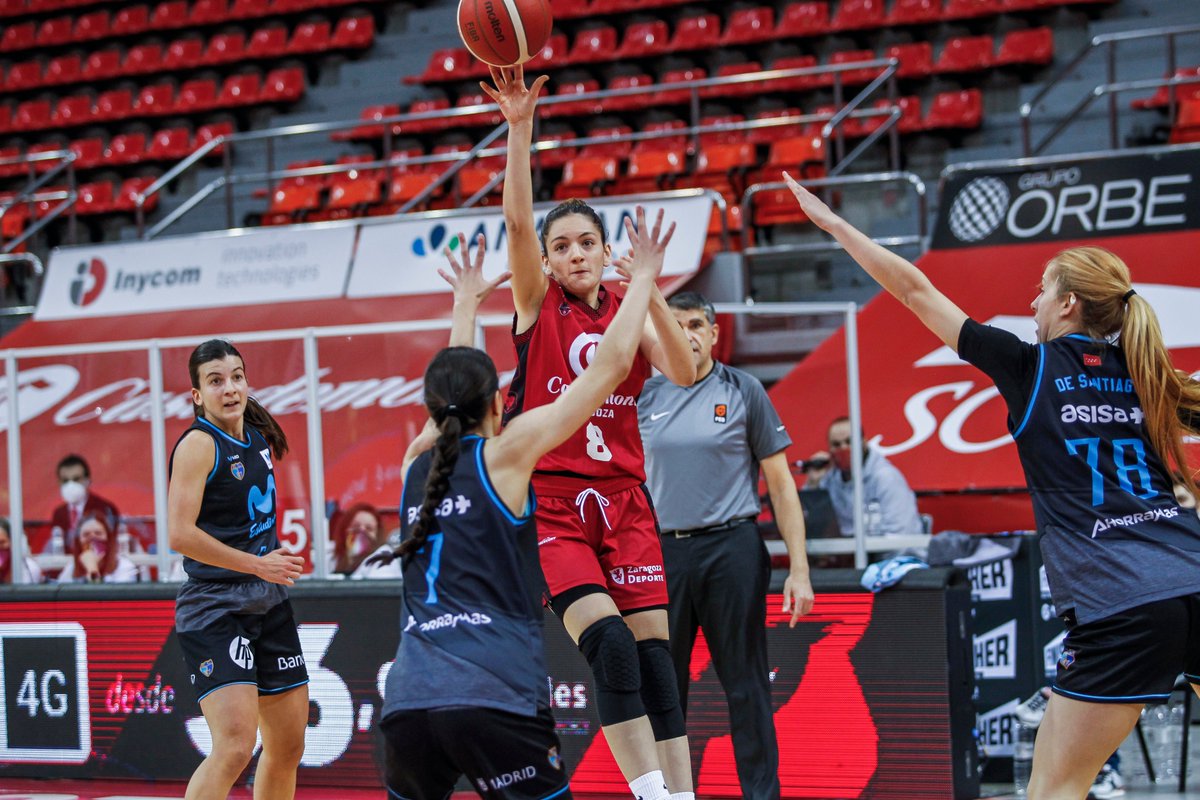 Fund_BZ's tweet photo. Marina Cenis y Alejandra Mastral se estrenaron ayer con el primer equipo de @CasademontZGZ 

Ambas, generación del 2003, anotaron un triple: el primero para ambas en la #LFEndesa y los primeros puntos en la elite para Ale

¡Enhorabuena y a seguir, chicas! | #MásUnidosQueNunca🦁 https://t.co/NsJQ3S8dgH