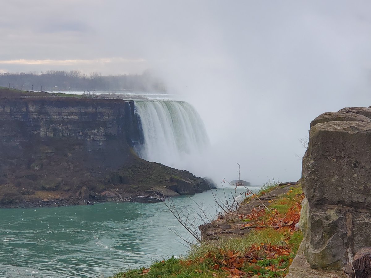 Niagara Falls Canada tweet media
