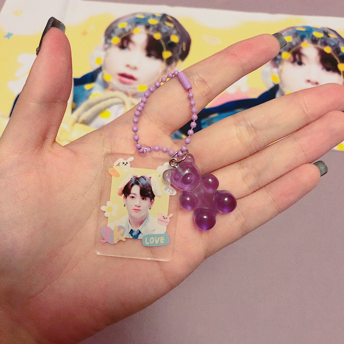 army_taiwan's tweet photo. 💫𝙈𝙚𝙡𝙡𝙤𝙬 𝙡𝙤𝙫𝙚 展週���
嗚嗚小黃袋的設計完全在我的點上
（可是超怕它髒感覺也不敢用....
小黃傘濾鏡手幅超可可
還有紫色Gummy bear和小小國手機支架都QQ

@midnight_tr 謝謝代購🌟
@meltingon_ Thx for the yellow cute kook🌟 https://t.co/owwTgH9aNn