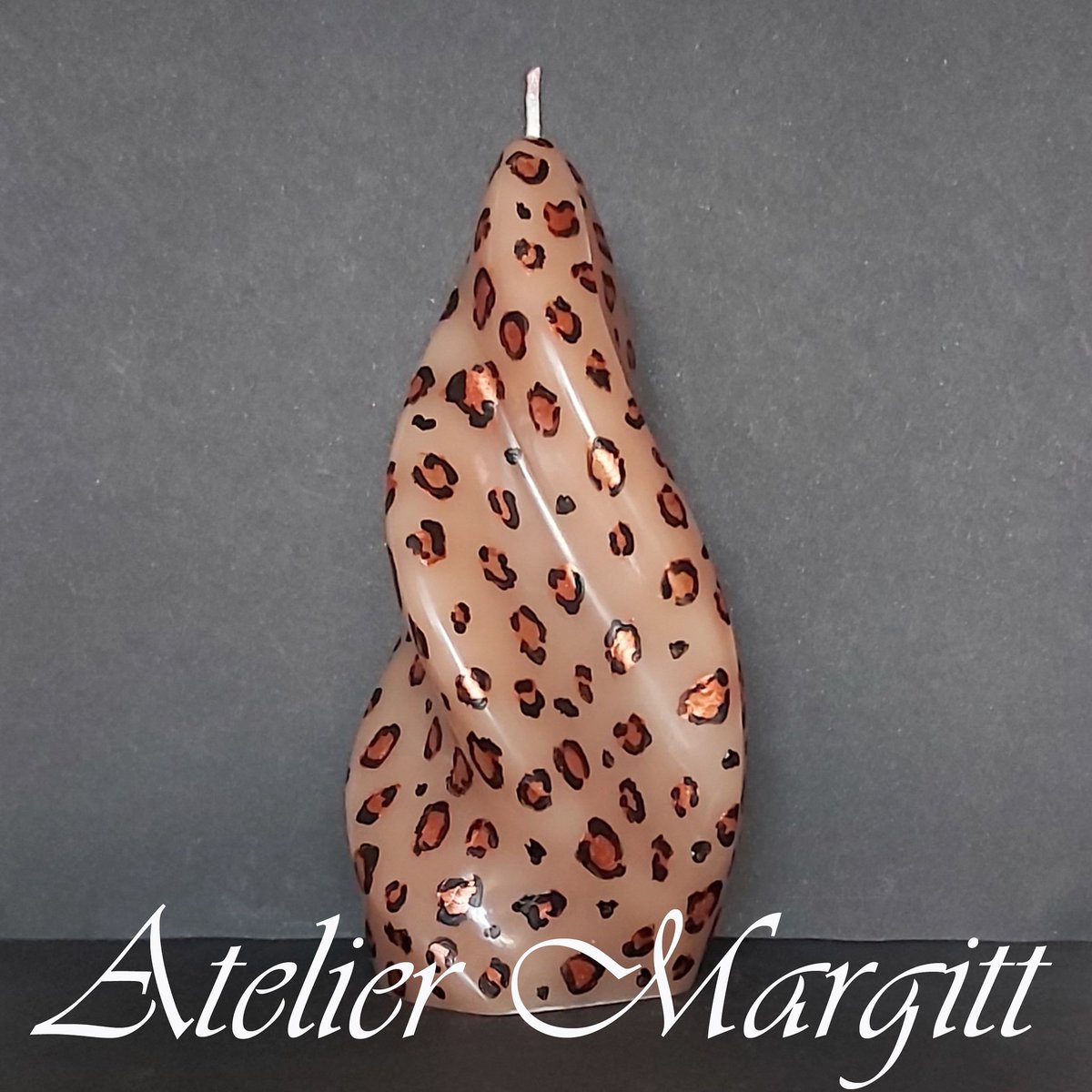 AtelierMargitt's tweet photo. #paintedcandle #handpainted #leopardprint #funwith #candlemaking @ #ateliermargitt #homedecor #handmadecandle #handmade #whatilovetodo #madeinbelgium #candle #iloveanimalprints #simplebutchic #kooplokaalookonline #kooplokaal #kaarstekoop #kaarsentekoop https://t.co/bV3I43I7ZJ