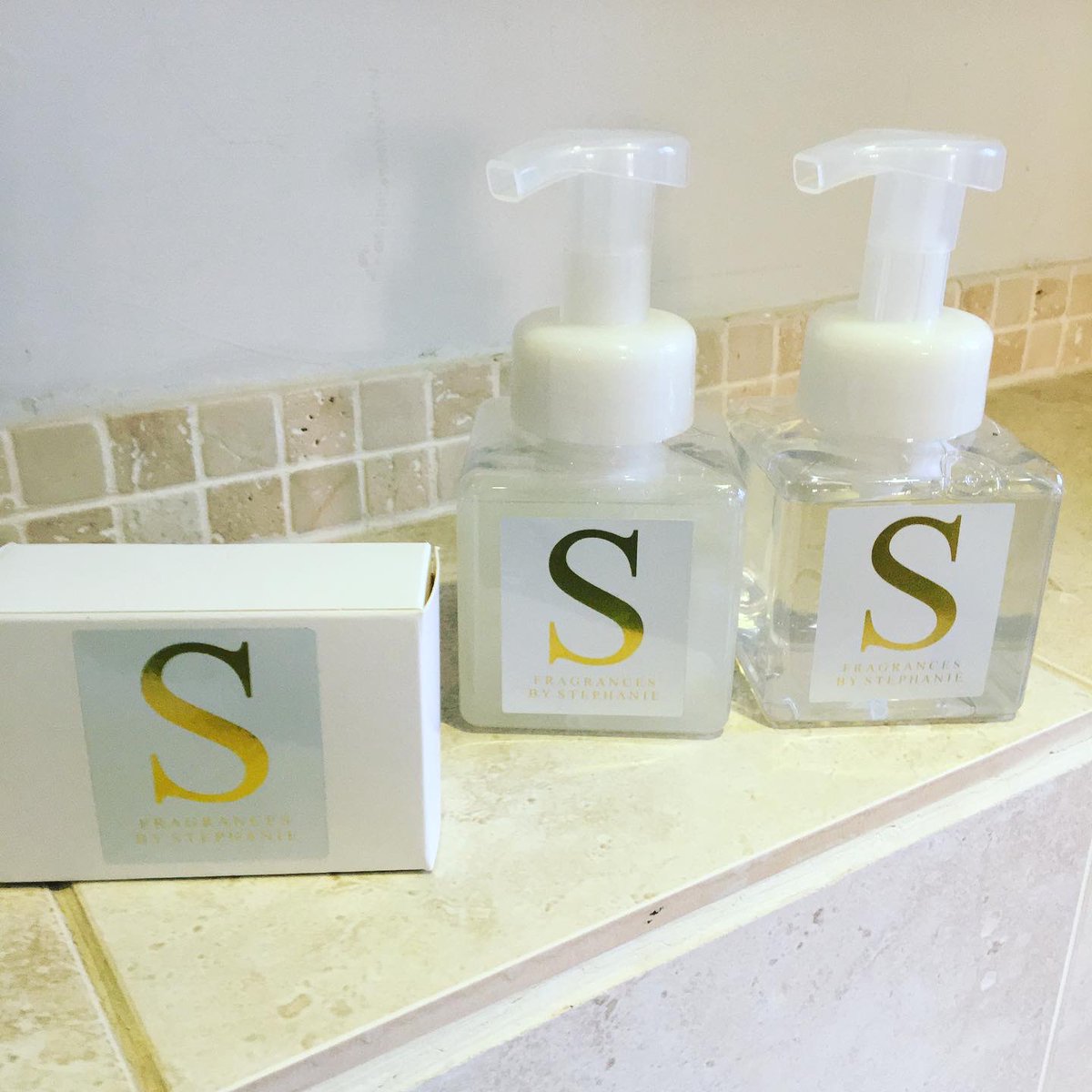 Luxury natural handwash &amp; shower gel. Palm free. Super soft . #soap
#wellbeing #Christmasgifts #beauty 
fragrancesbystephanie.co.uk