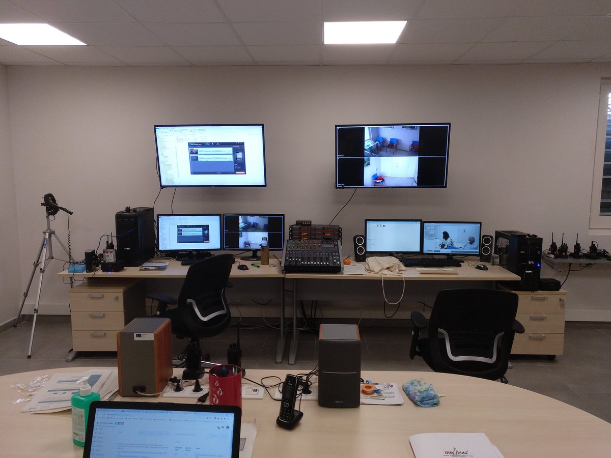 MasotOlga's tweet photo. Avui hem acabat les #simulacions de l'assignatura de Geriatria del Grau en Infermeria de la @FIF_UdL @UdL_info al @4DHealthCenter amb el @danimedel1 a #Igualada. Demà continuem amb Campus de #Lleida. En aquests temps, impartir docència universitària presencial és tot un luxe.👩🎓💉 https://t.co/WVrxAXhikx