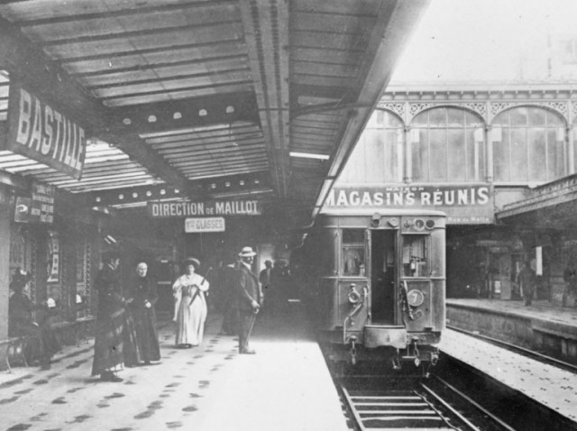 CultivalParis's tweet photo. 🕰 La station de métro Bastille en 1906
#OldParis #retroparis #retro #vintage https://t.co/piBaVUijMk