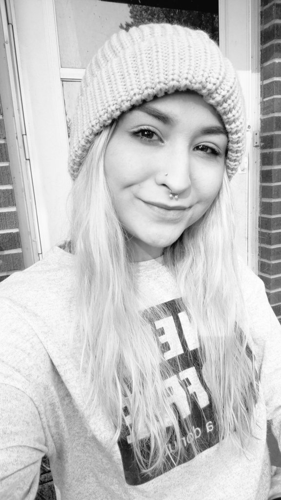 liftedbeautiful's tweet photo. What's up twitter? https://t.co/hRB3UDRyqj