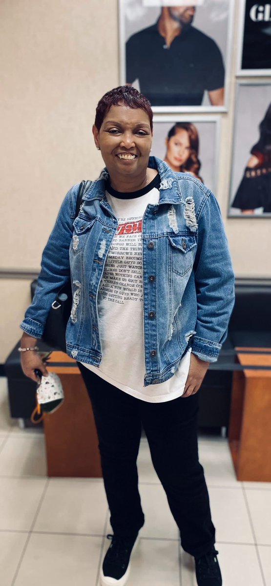 Happy 50th Birthday to my queen 🎊🎁🎉🎂. I’m so happy to be able to celebrate this special day with you. Enjoy your day! #herbirthday #HBD #50thclub #50looksgoodonyou https://t.co/gazKi68OsU
