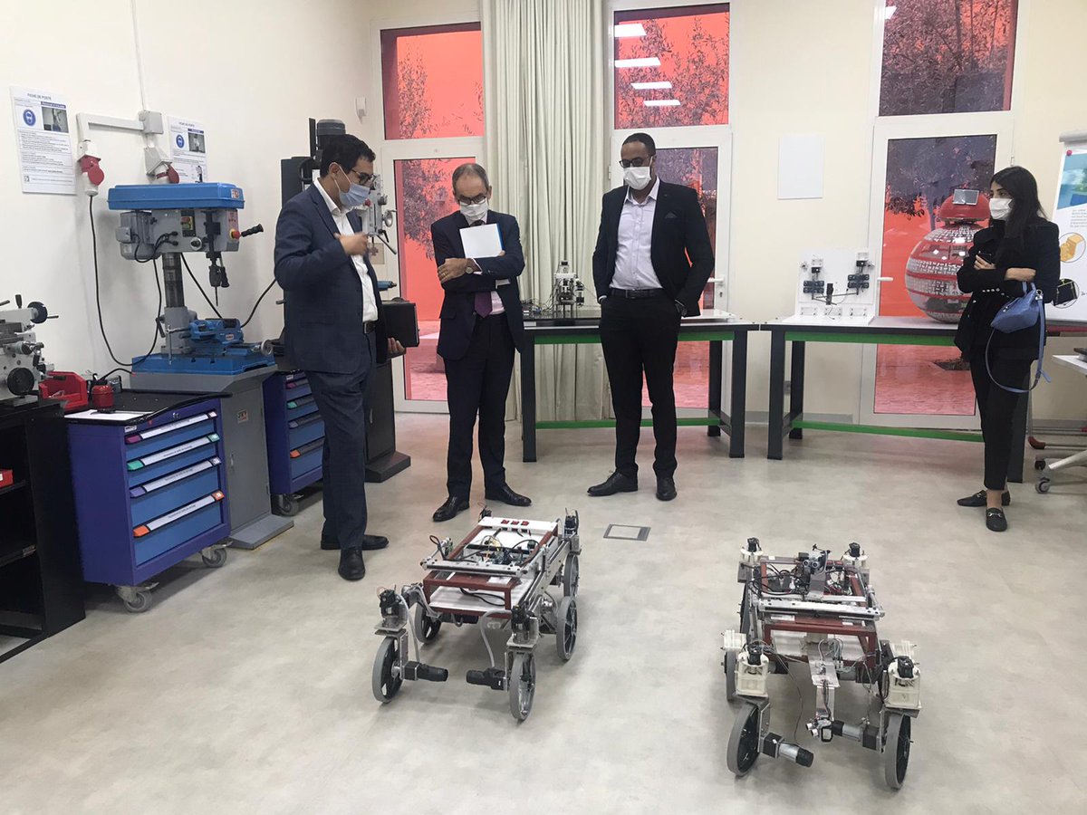 UKinMorocco's tweet photo. Today, British Ambassador @UKSimonMartin visited @UM6P_officiel &amp; met @ElHabtiHicham1 to discuss opportunities for further 🇬🇧🇲🇦 collaboration on higher education &amp; research partnerships, particularly in areas such as green energy, medicine &amp; nursing, &amp; English language 🌍👩‍⚕️👨‍🔬 https://t.co/WcsiGkdmi5