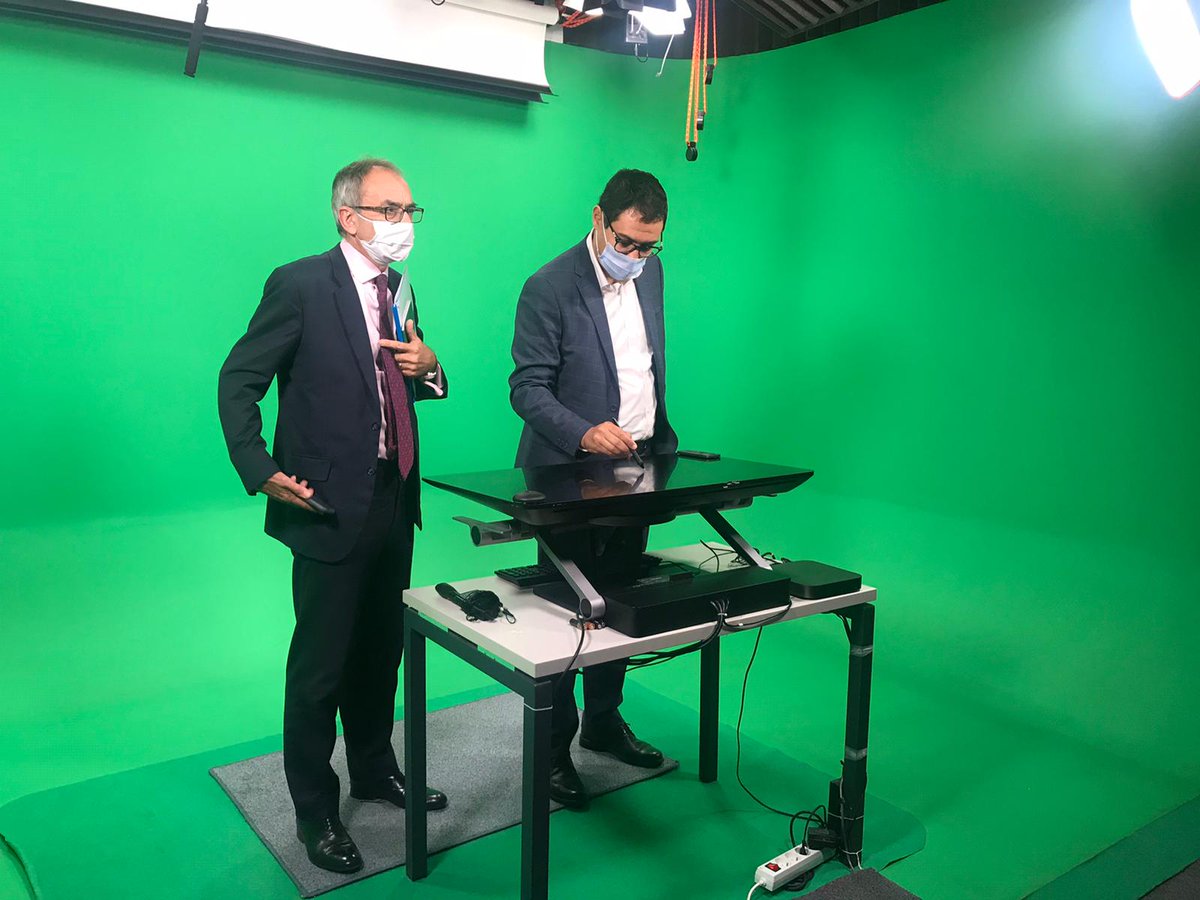 UKinMorocco's tweet photo. Today, British Ambassador @UKSimonMartin visited @UM6P_officiel &amp; met @ElHabtiHicham1 to discuss opportunities for further 🇬🇧🇲🇦 collaboration on higher education &amp; research partnerships, particularly in areas such as green energy, medicine &amp; nursing, &amp; English language 🌍👩‍⚕️👨‍🔬 https://t.co/WcsiGkdmi5