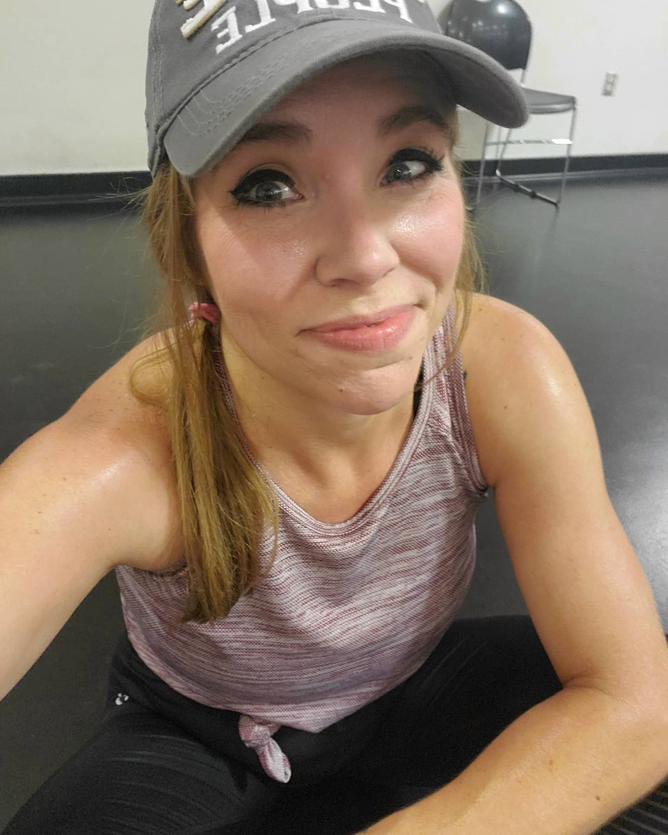 happylifetake2's tweet photo. This girl just did a mile under 8 minutes over the weekend. One happy girl. 
#milerun #crushinggoals #running https://t.co/eaEeNHU4hP