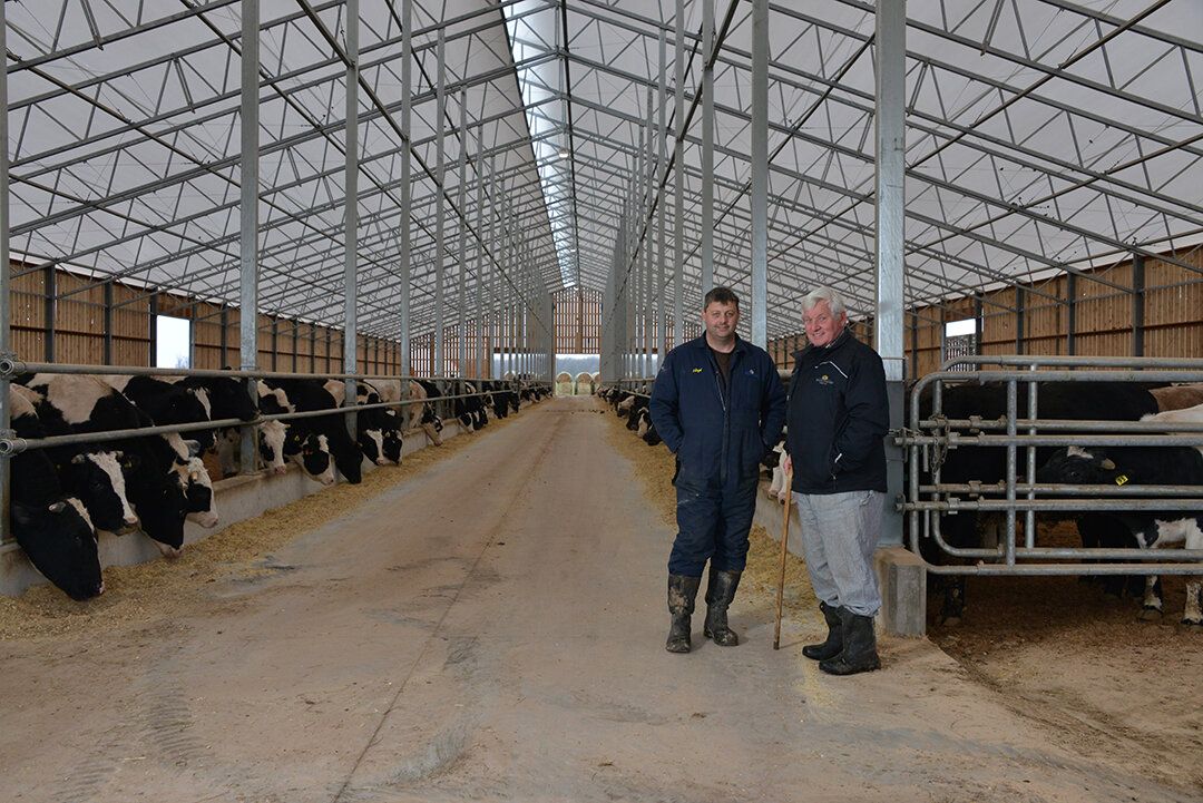 WeCover_Steel's tweet photo. Looking for a better barn environment?
Pleasant, reliable and custom-tailored to fit your needs, WeCover does it better.
#barn #barns #happyherd #wecover #wecoverstructures #fabricroof #fabricbarns #farming #farmingsolutions #localfarms #happyherd #happycows #herdhealth https://t.co/mFFasW5KDe