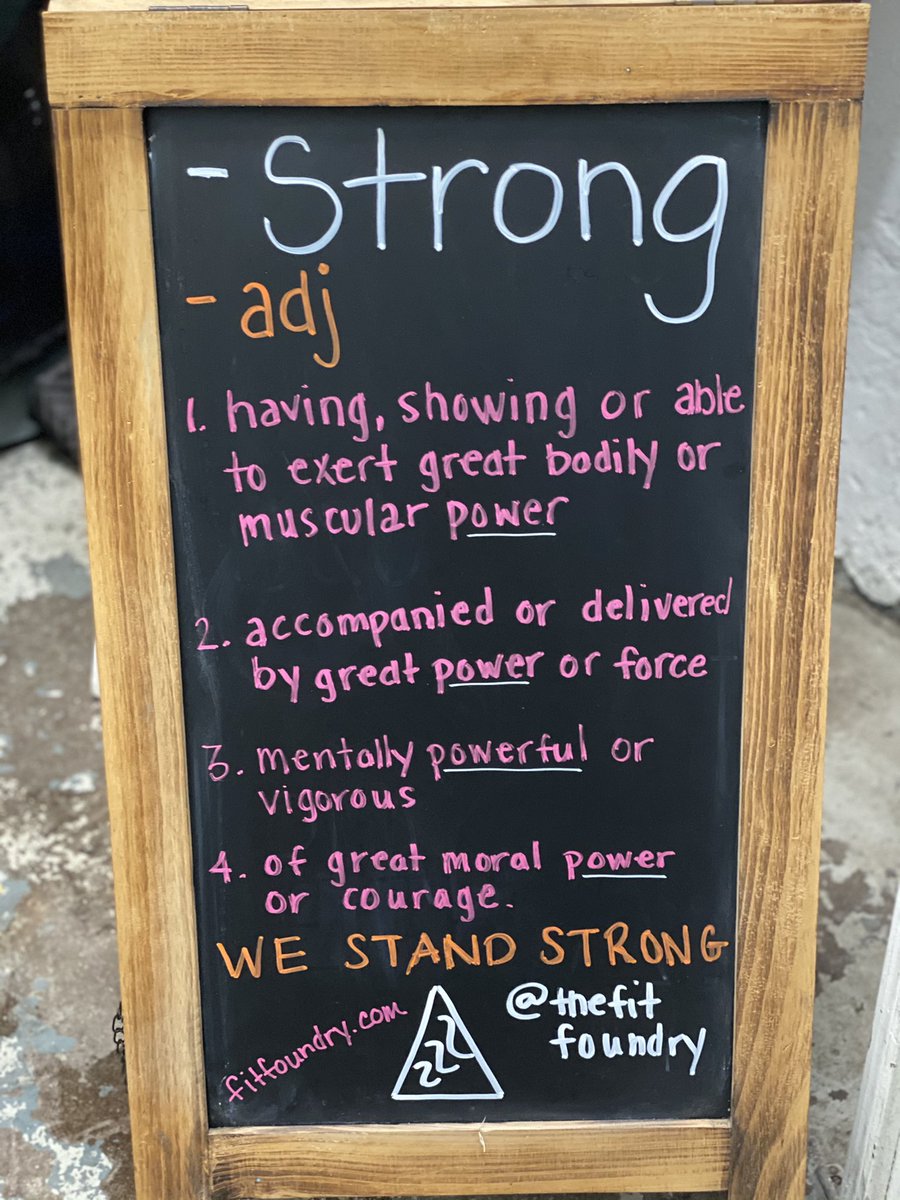 FitFoundry's tweet photo. 2020 has required a different type of strength. Some have kept it together; some haven’t, and some have gotten stronger. No matter what this year has brought you, we wish you strength always in all ways 💪
👩‍🎨: @sarahq1379 
.
.
.
.
.
#hobokennj #hobokenfitness https://t.co/JMIMbaqAW0