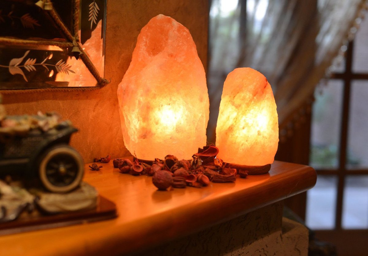 AlexaJames007's tweet photo. @pologeorgis On these beautiful lamps @PinkSaltwall  is Giving 50% off on #blackfriday . Don't miss this Chance get one for yourself. https://t.co/nGGuycmp4q https://t.co/uAtmF7NwjT