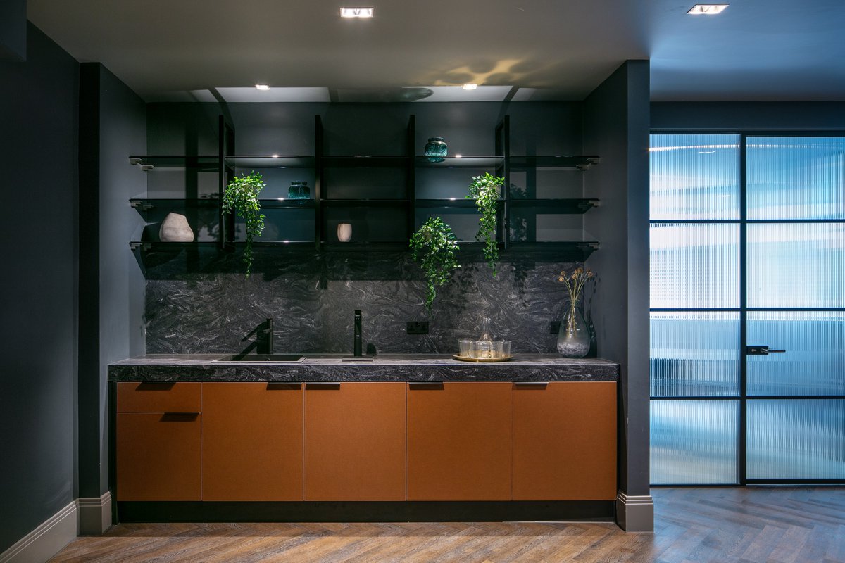 _Northspring's tweet photo. With elegant furnishings and adaptable spaces, Origin’s business lounge ‘The Club’ combines formal meeting rooms, hotdesking facilities, and lounge areas for an unrelieved office environment.
Visit https://t.co/SXjKN0IYzt for more.
#flexibleworking #originmcr #springgardens https://t.co/WM3xt9EDKK