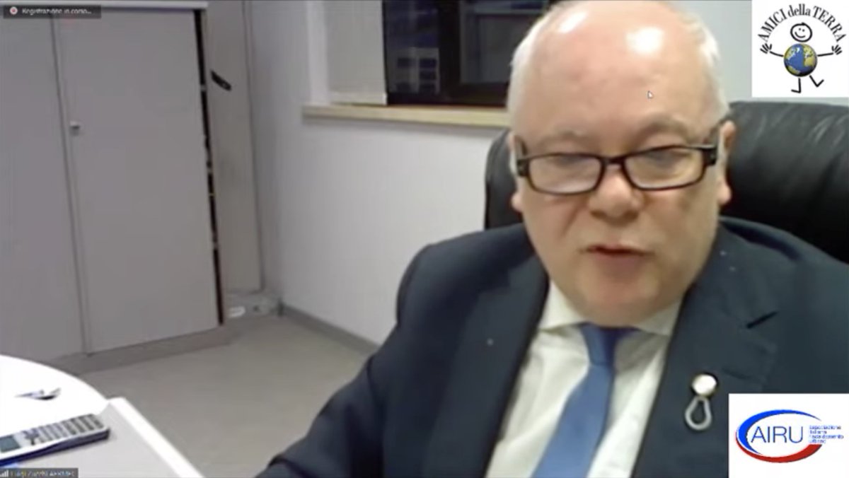 amicidellaterra's tweet image. L.Zucchi per @AermecChannel "Nuovi impianti per efficace rinnovo dell'aria: effetti diluitivi di inquinanti e inserimento nei ventilconvettori di generatore di #raggiUV e catalizzatore a biossido di titanio, efficaci su muffe, batteri. Testato su #COVID19 in laboratorio"