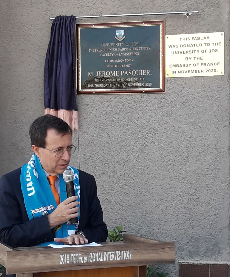 FranceInNigeria's tweet photo. France gifts digital fabrication laboratory to nigerian university of Jos @unijos #josites https://t.co/0af1Svp9VM