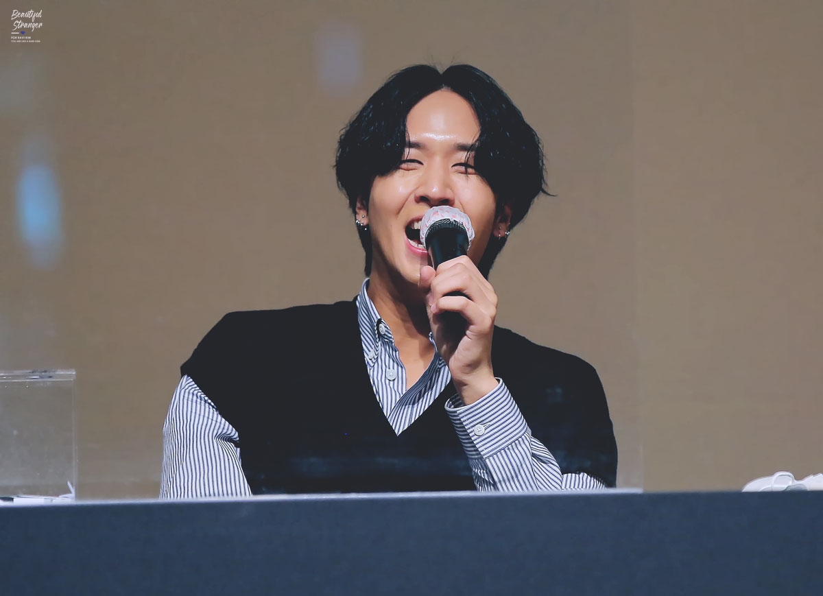 BS0920's tweet photo. [HQ] 201122 POSTPONED FANSIGN

#RAVI #라비 #GROOVL1N #그루블린 #엘도라도 💙💎 
@RAVI_GTCK https://t.co/P3WHcUsE2I