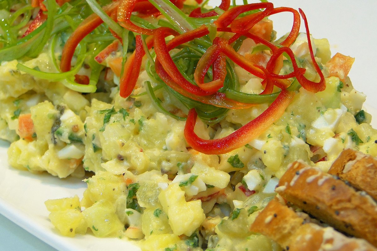 NePostnoeMenu's tweet photo. Чешский Картофельный салат. Bramborový Salát. Вкусное, свежее блюдо к ва... https://t.co/WKIvvSqaQP через @YouTube https://t.co/47DnSHgLpn
