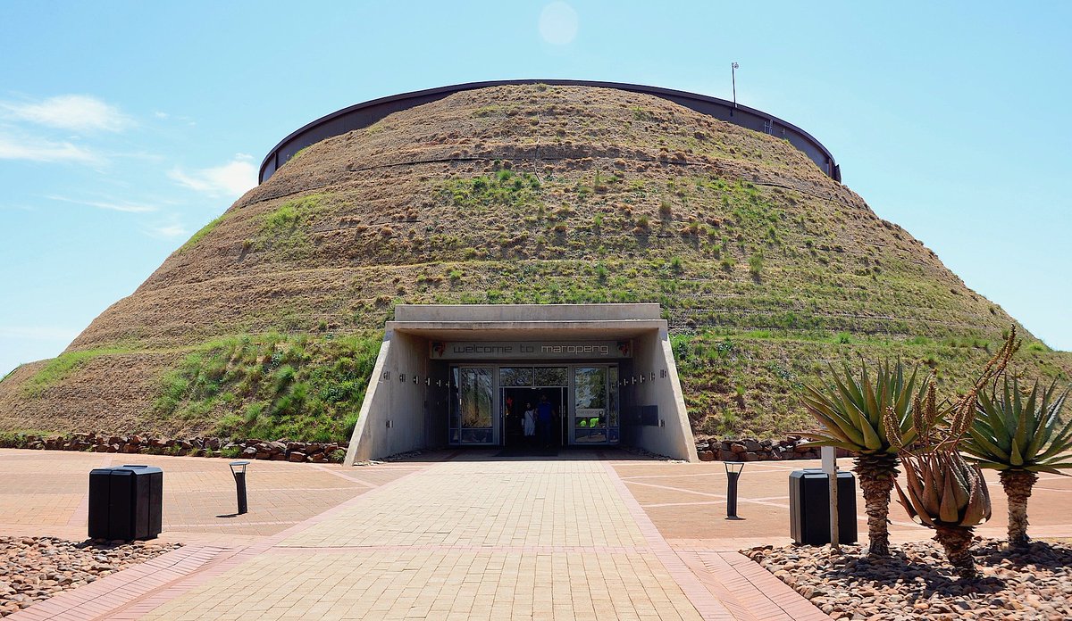 OneSimCard's tweet photo. Traveling to #SouthAfrica? Broadcast your discoveries using #OneSimCard! Learn more here:  https://t.co/4Fm52TwvDg https://t.co/QoU3XzUEK7