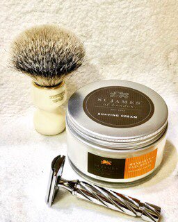 TirasKeyfi's tweet photo. #Sotd #Tiraskeyfi #sabun #sakal #firca #zenith #stjames #barbarosrazors @hlkkzn https://t.co/PISk98WYHn