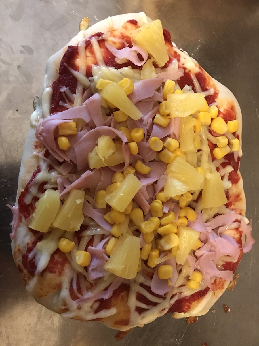 Ethan loved making his Roman pizza 😋 topped with cheese, ham pineapple and sweetcorn. Washed down with pineapple juice. @YBB_Y3_4