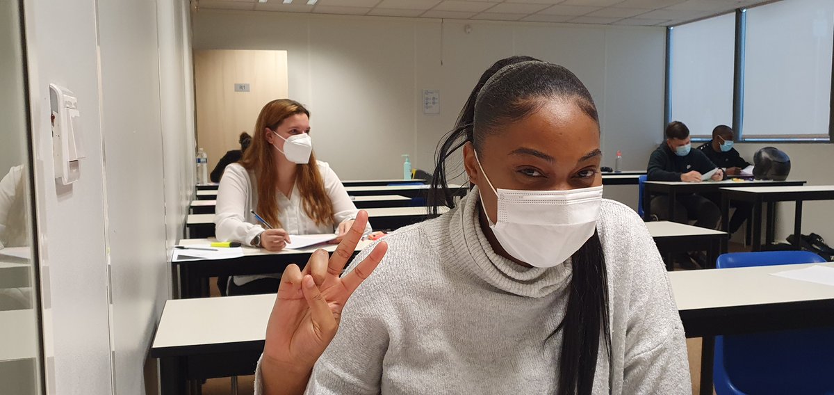 SupExpertise's tweet photo. Cette semaine nous avons pu accueillir pour leur premier examen blanc nos apprentis de seconde année de BTS;
des apprentis très heureux de retrouver le chemin des classes.😃 #CFA_ACE #exam #alternance https://t.co/1dBuC0p6U2