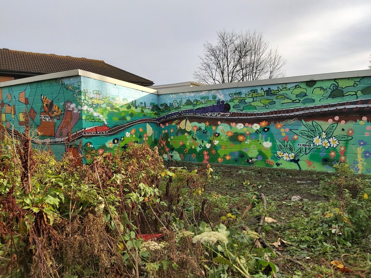 greencorridorHU's tweet photo. Gorgeous new mural by super-talented artists from @GroundGallery along the cycle path. Captures the history of the track as a branch of the Hull-Hornsea line and new status as a wildlife haven, part of  @ButterflyCity1 Absolutely stunning! @HumbersidePCC @GOSHNetwork @HCCWykeArea https://t.co/rlmM5PMO2Z