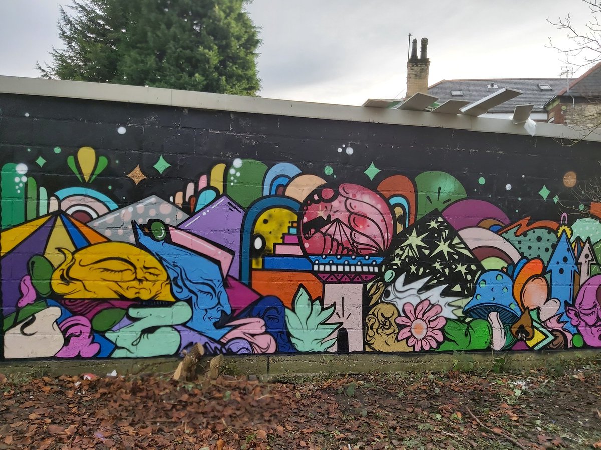greencorridorHU's tweet photo. Gorgeous new mural by super-talented artists from @GroundGallery along the cycle path. Captures the history of the track as a branch of the Hull-Hornsea line and new status as a wildlife haven, part of  @ButterflyCity1 Absolutely stunning! @HumbersidePCC @GOSHNetwork @HCCWykeArea https://t.co/rlmM5PMO2Z