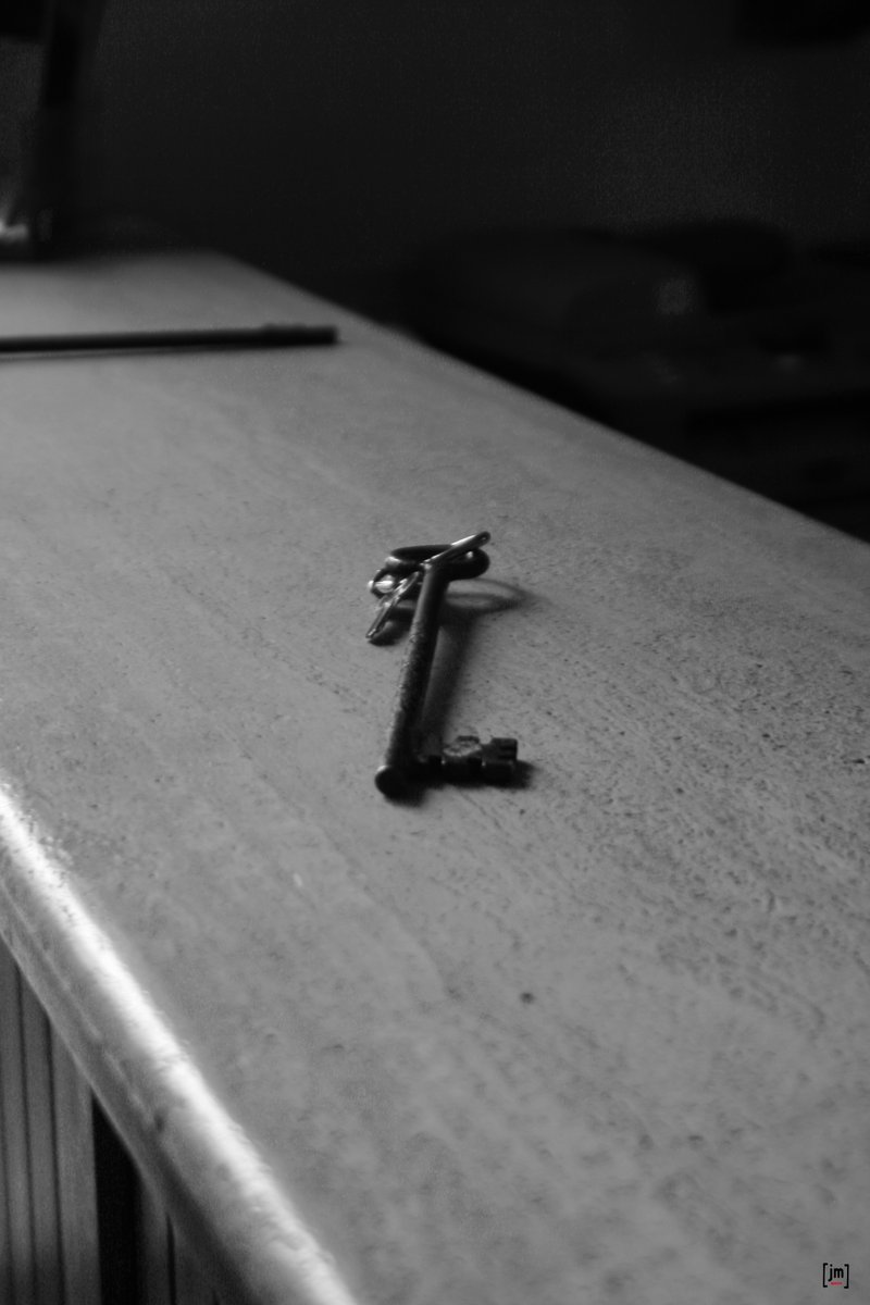PretextosM's tweet photo. #blackandwhite #antiguetats #antigua #ancientobjects #oldkeys #llavesantiguas #antiguedades #recuerdos #llaves #metaldetector #metaldetectingspain #metaldetectorist #metaldetecting #metaldetectingfinds #detecting #likeforlikes #like #ancients #antiguo #metaldetectingfinds https://t.co/qNFuSxkTit
