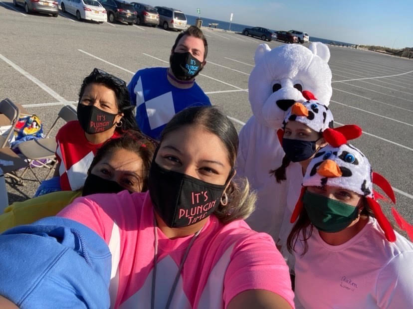 PSIS102Q's tweet photo. Much love to Mr. Summo, Ms. Vega and friends for taking part of the #PolarPlunge this weekend. They helped raise almost $2000 for the #SpecialOlympics #ElmhurstEagles #PowerRangers. The #PSIS102Q family is so proud of you and your support of the community. https://t.co/bsU3YNyOLN