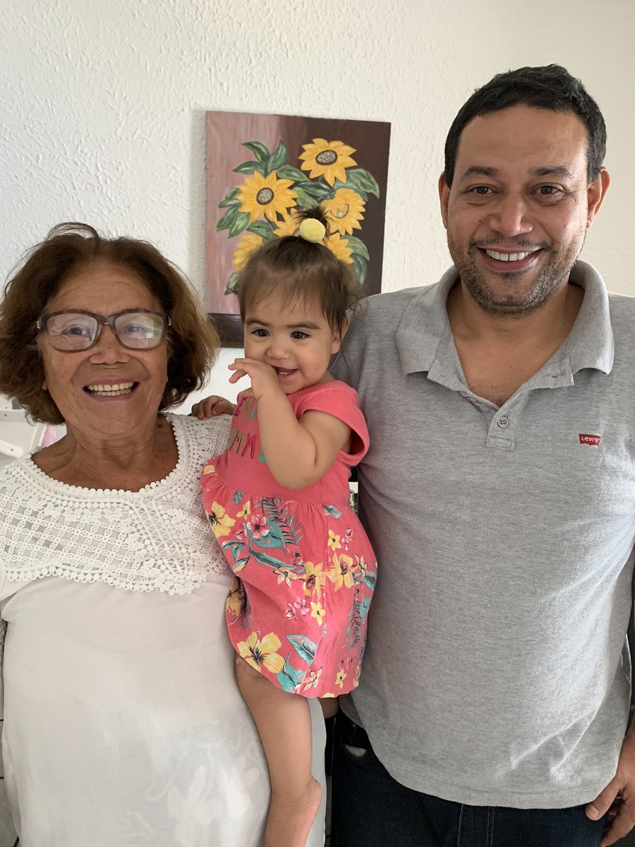 henriquevilel9's tweet photo. Hoje minha #Rainha 👑 completa #73Anos Obrigado meu Deus só tenho a agradecer!!! 🙌🏼🙌🏼❤️😃🙏🏼🙏🏼🙏🏼🙏🏼 https://t.co/nqmEQW15wo