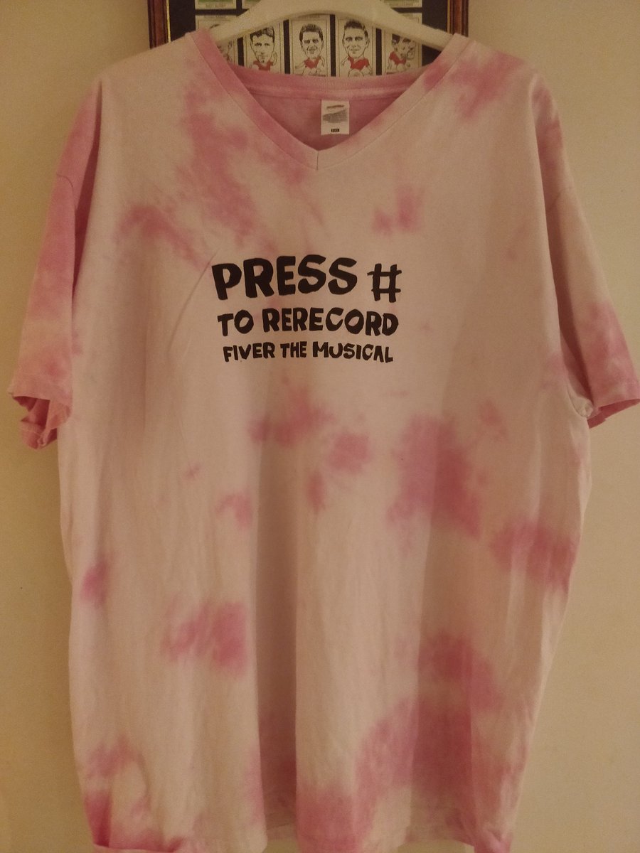franinconverse's tweet photo. Don't know whether this counts as #Fivart but I'm pretty hype about how my t shirts turned out. @FiverMusical https://t.co/s76yJk2Wig